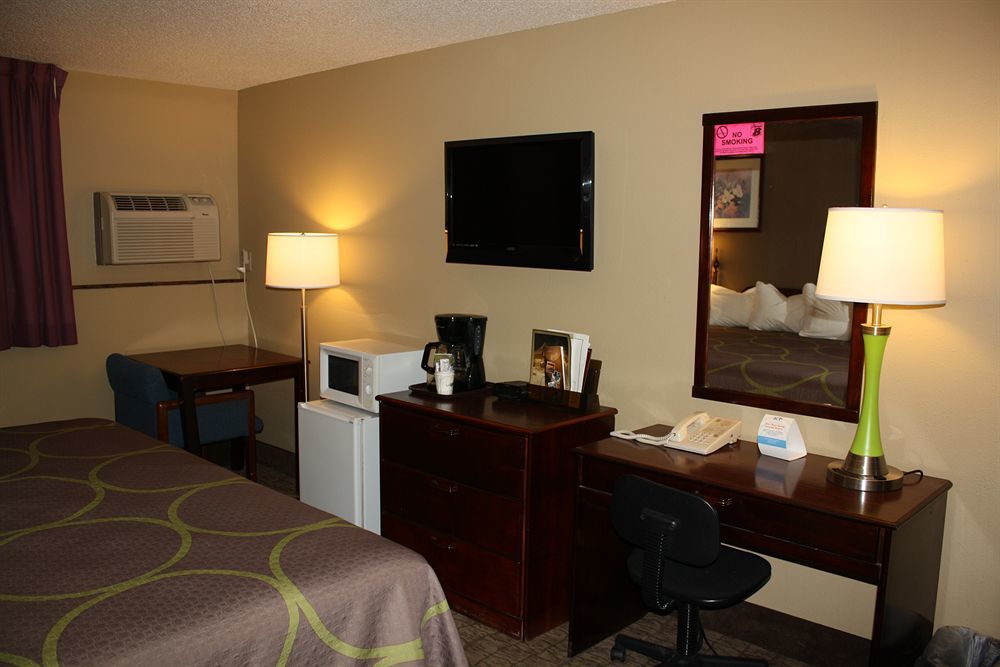 Super 8 By Wyndham Carroll Motel Buitenkant foto
